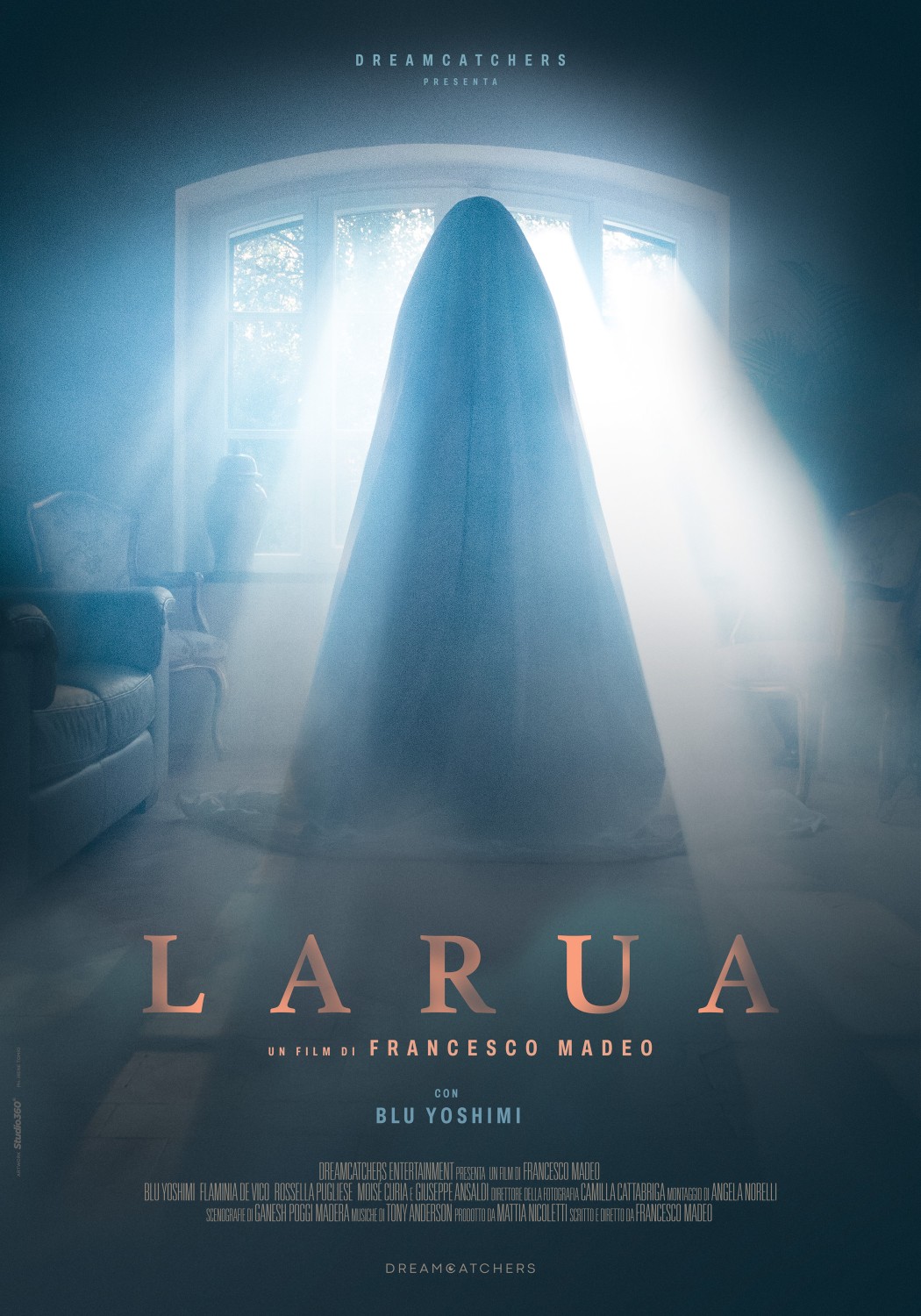 Extra Large Movie Poster Image for Larua